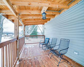 Jones Mills Vacation Rental: Near Skiing & Hiking! - Jones Mills - Balcón