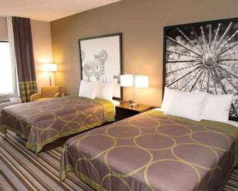 Super 8 by Wyndham Stanton - Stanton - Bedroom