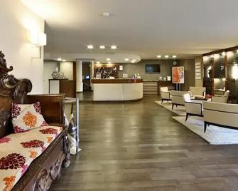 Regal Residence - Brescia - Ingresso