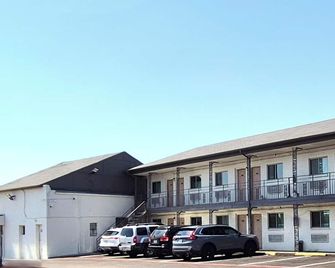 Exclusivo Inn By OYO Grand Prairie, Tx - Grand Prairie - Edificio