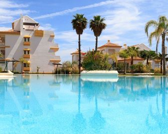 Beautiful apartment within 5 minutes of La Cala de Mijas beaches and restaurants - La Cala de Mijas - Pool