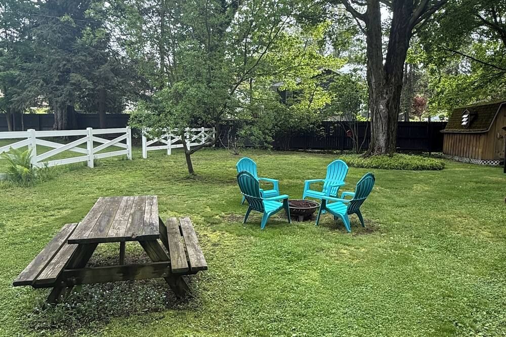 Cozy 3-bedroom house in charming Fredonia with AC, WiFi - Fredonia - Patio