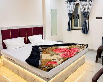 Shree Krishna Homestay - Ujjain - Phòng ngủ
