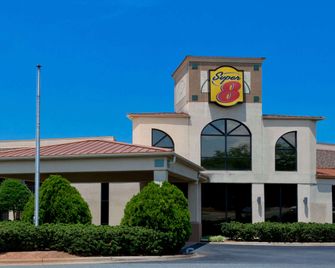 Super 8 by Wyndham Huntersville/Charlotte Area - Huntersville - Edificio