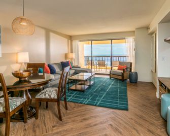 Aston Waikiki Beach Tower - Honolulu - Living room