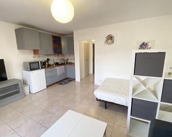 06BQ Studio close to the beach - Roquebrune-Cap-Martin - Keittiö