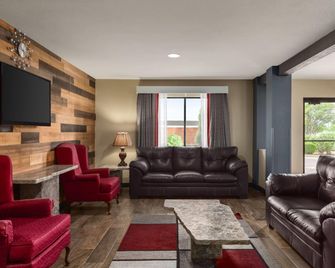 Ramada By Wyndham San Antonio Near Seaworld/Lackland Afb - San Antonio - Lobby