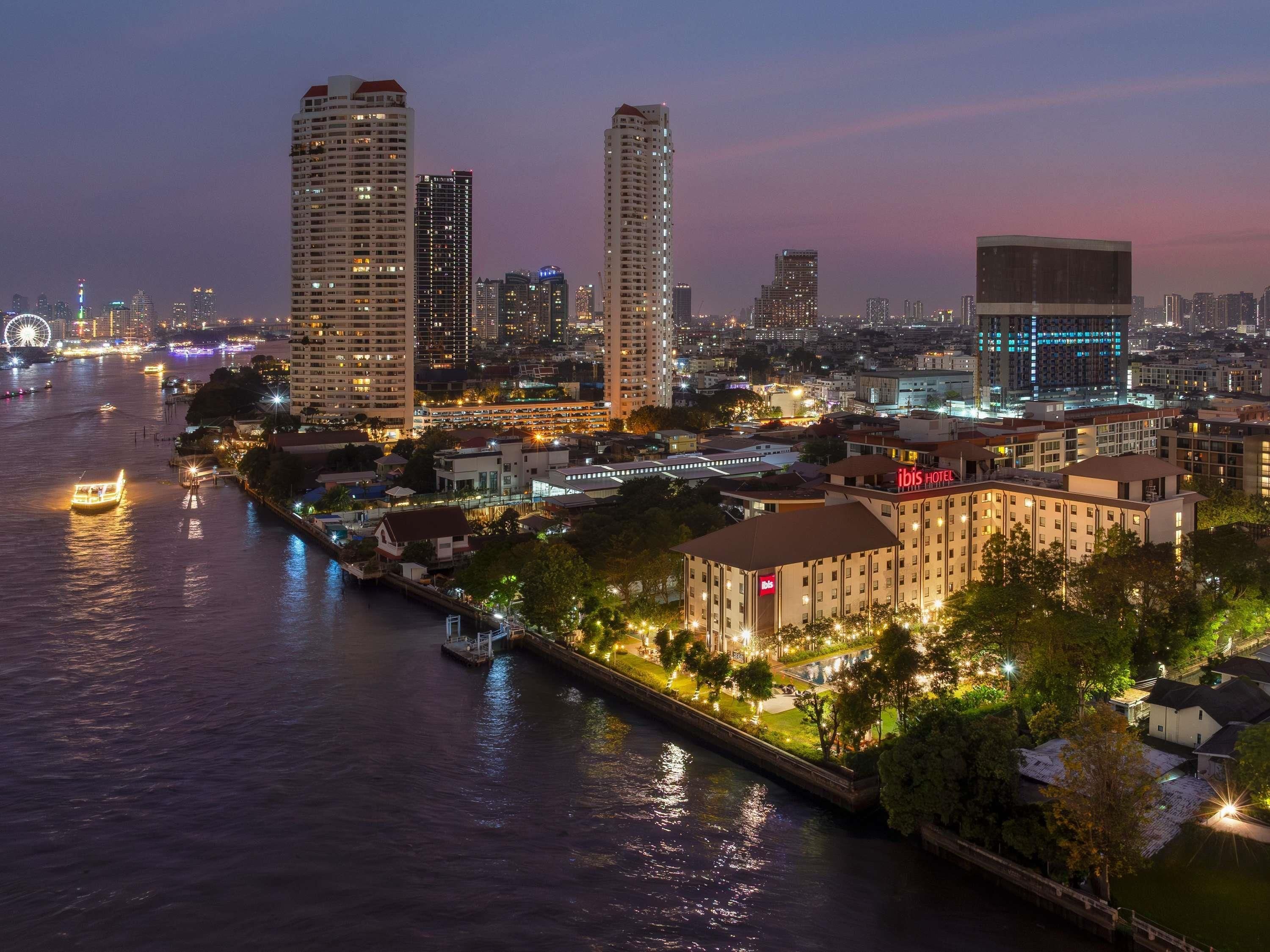 Ibis Bangkok Riverside - Bangkok - Building