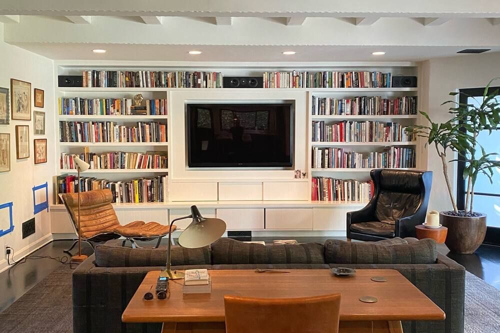 Brentwood 4br/3.5ba Pool & Spa Close to Santa Monica Pier & Rodeo Drive - לוס אנג'לס - טרקלין