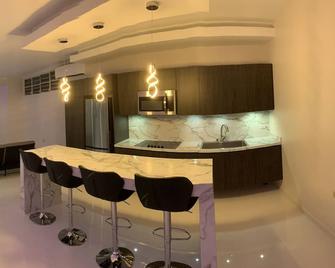 Entire Beautifull House @Guaynabo City - Guaynabo - Kitchen