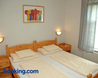 Feszek Apartmanhaz - Vonyarcvashegy - Slaapkamer