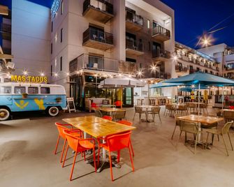 SpringHill Suites by Marriott Oceanside Beach - אושנסייד - טרקלין