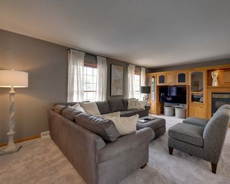 Game Room + Patio + Entertainment Area - Waverly