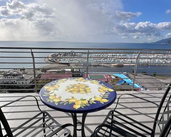 B&B Lilibeth Luxury Suites - Marina D'Arechi - Salerno - Balkong