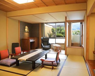 Yumoto Konpira Onsen Hananoyu Koubaitei - Kotohira - Obývací pokoj