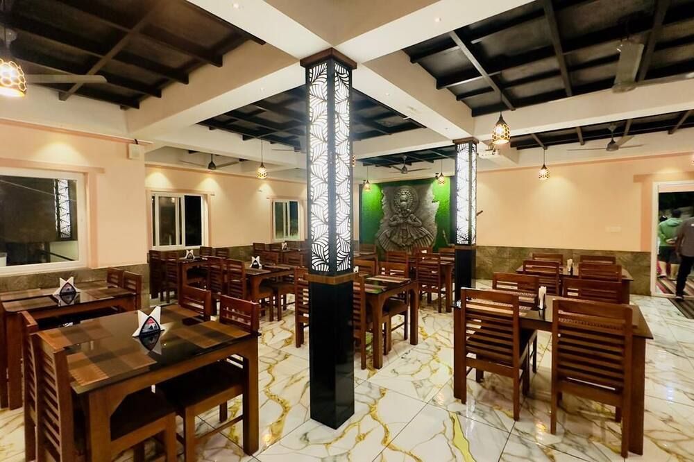 Bella Vista Resort - מונאר - מסעדה
