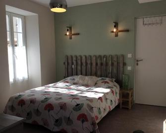 Le Moulin De Boulède - Monflanquin - Schlafzimmer