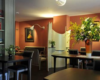 Hotel Restaurant Du Haut-Allier - Alleyras - Restaurante