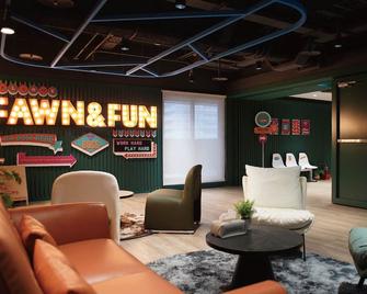 Roaders Plus Hotel - Taipei Station - Taipei City - Lounge