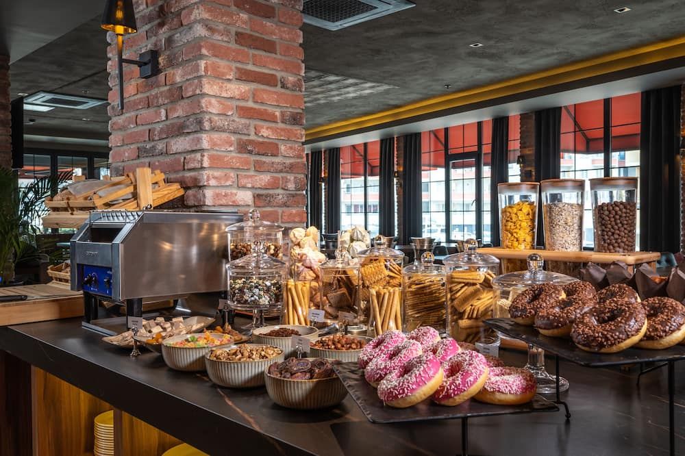 Levor Hotel - 伯薩 - 自助餐