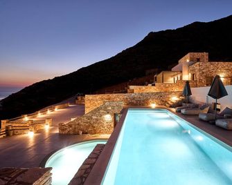 Voya Sifnos Mindful Stay - Kamares - Pool
