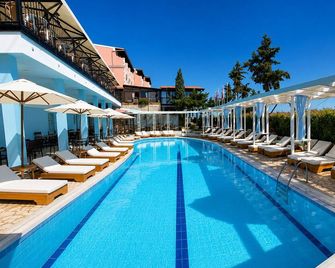 Lido Corfu Sun Hotel - Benitses - Piscină