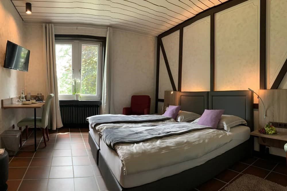Burg Wassenberg - Wassenberg - Slaapkamer