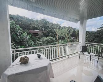 The Heritage Resort & Restaurant - Bohorok - Balcón