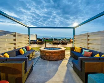 Tru By Hilton North Platte - North Platte - Balcony