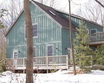 Secluded 50 acre paradise: Great for families and pets - Silver Lake - Edificio