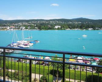 Apartment Seecorso by Interhome - Velden am Wörthersee - Balkon