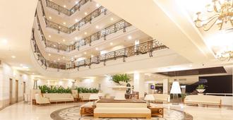 Palasia Hotel - Koror - Lobby