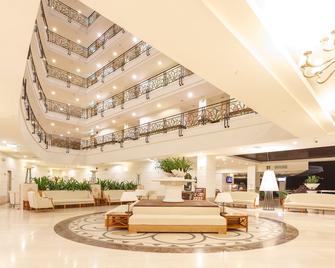 بالاسيا هوتل بالاو - كورور - ردهة