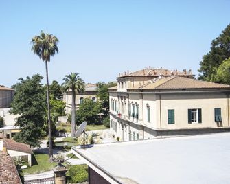 7 Rooms - Pisa - Outdoors view