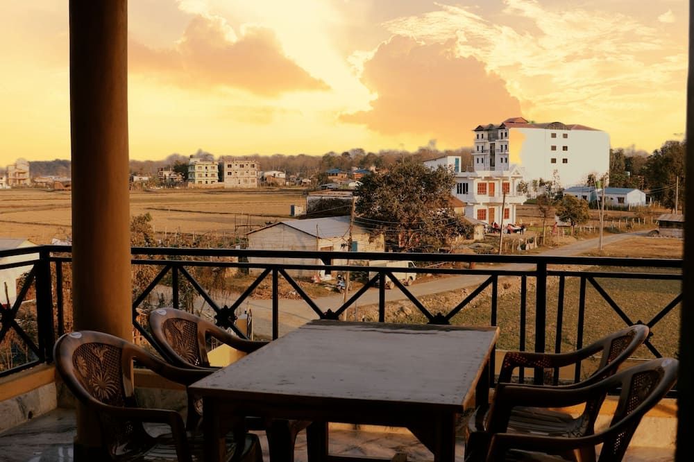 Hotel National Park Sauraha- Homely Stay and Peaceful Location with Jungle Safari arrangements
