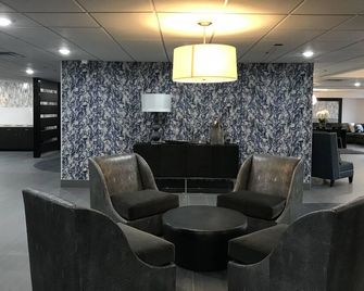 Wingate by Wyndham Louisville Fair and Expo - Louisville - Lounge