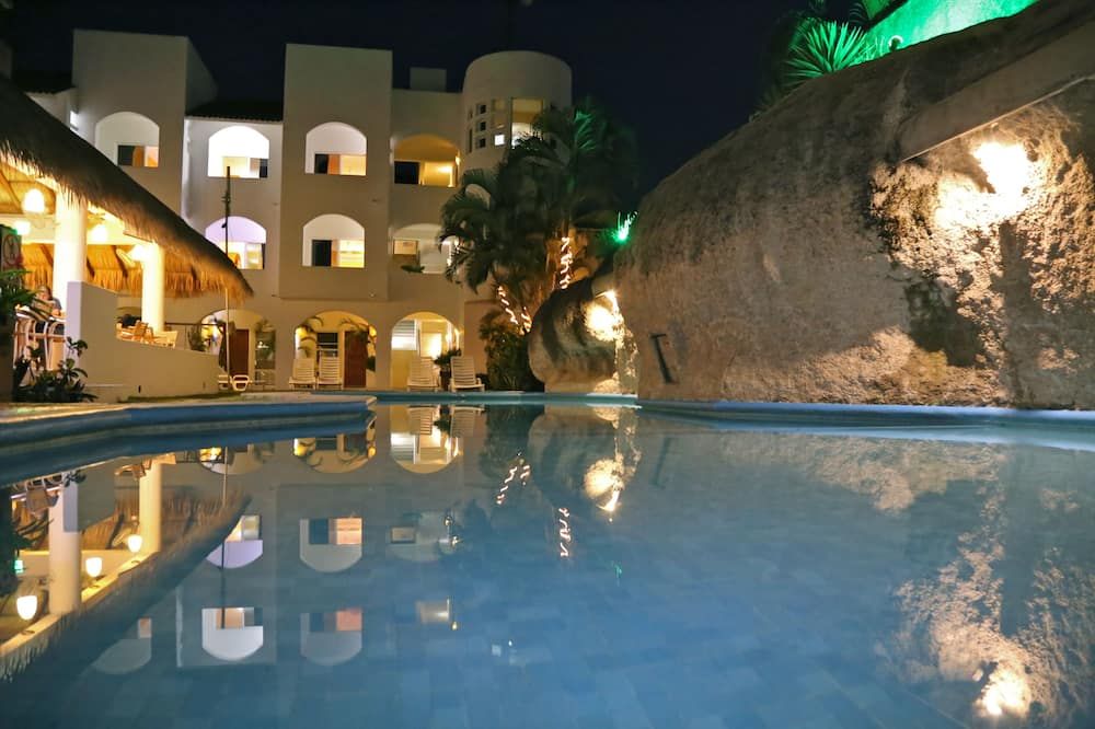 Hotel Alikar - La Crucecita - Piscina