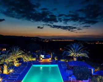 Hotel Cesario - Calvi - Pool