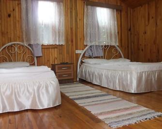 Alibaba Pension - צ'יראלי - חדר שינה