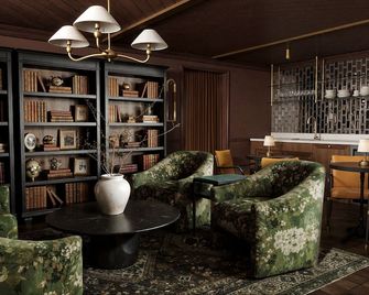 The Drew - Plymouth - Lounge