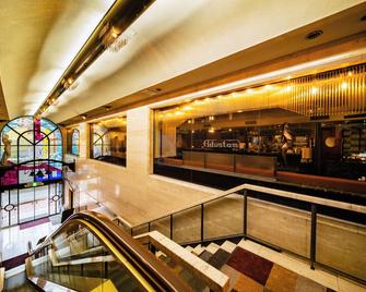 New Osaka Hotel - אוסקה - בר