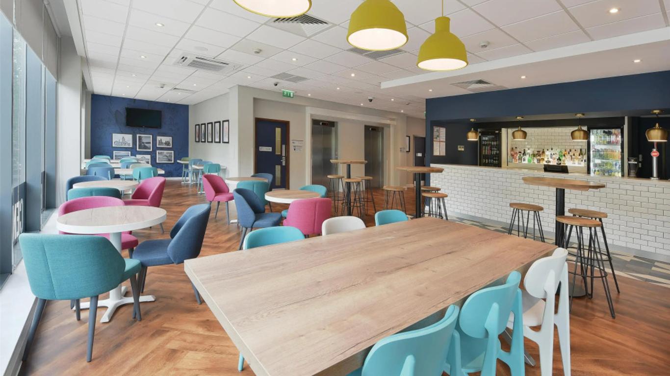 Travelodge Bolton Central River Street