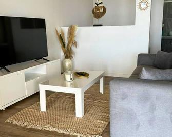 Raiatea - Rava Seaside Apartment - Raiatea - Living room