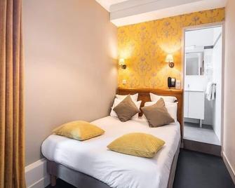 Hôtel La Couleuvrine Sarlat Centre Ville - Sarlat-la-Canéda - Bedroom