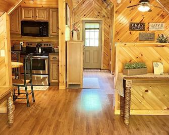 Mountain Studio - Elizabethton - Cocina