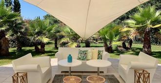 Beaumanoir Small Luxury Boutique Hotel - Biarriz - Patio