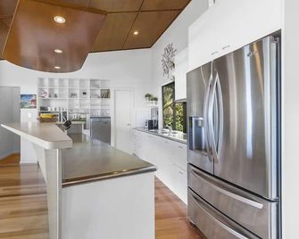 Big Sky at Sunrise, Sunrise Beach - Sunrise Beach - Kitchen