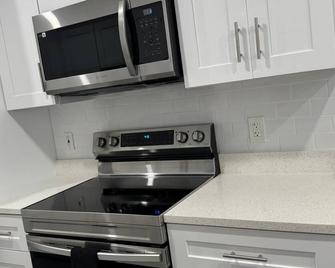 Renovated Condo Lake Eola View Great Location - Orlando - Cocina