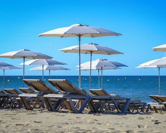 Blaumar Hotel - Salou - Beach