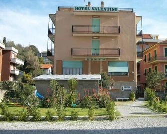 Hotel Valentino - Lavagna - Building